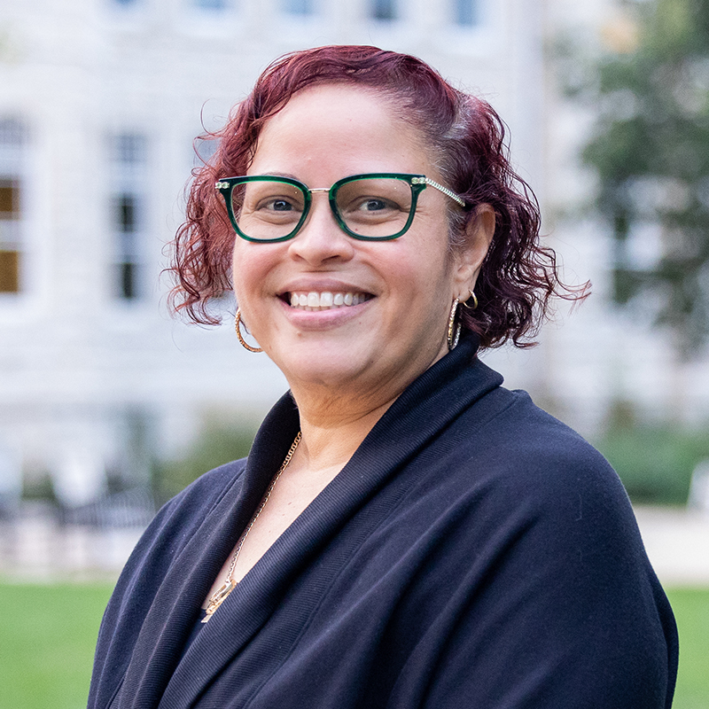 Alicia Cruz '99