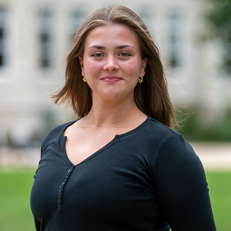 Lily Mireau ’28